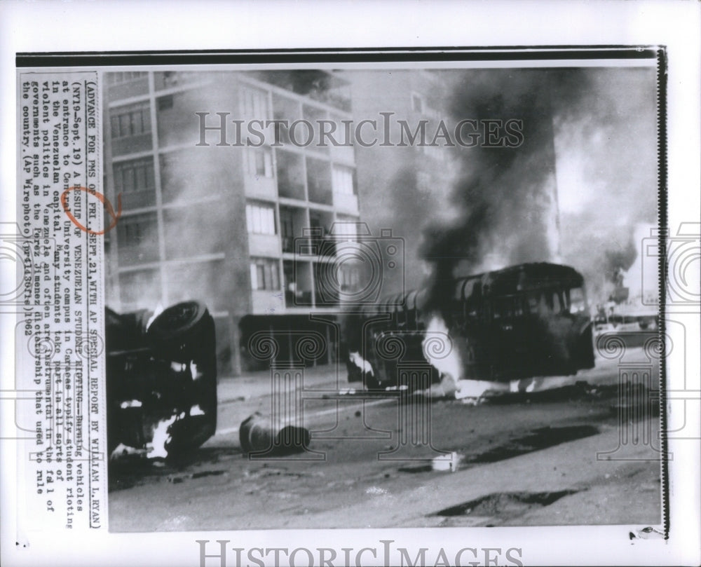 1962 Press Photo Vehicles Central University Riots