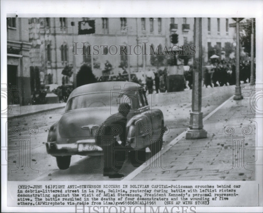 1961 Press Photo Bolivia Leftist Rioters Demonstrating