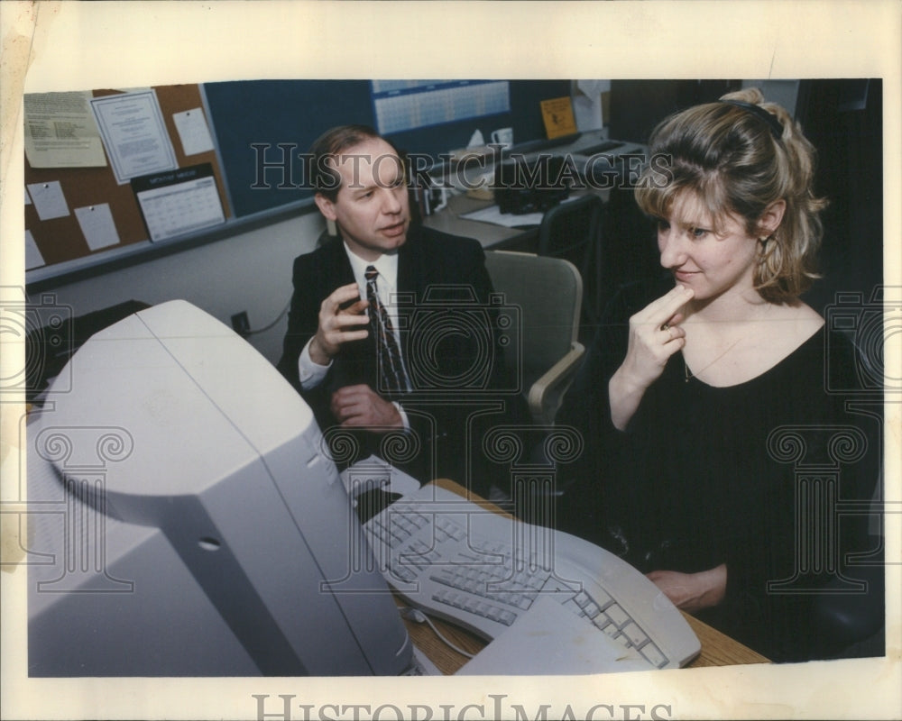 1995 Press Photo Computer Sherny Wynn Stretching