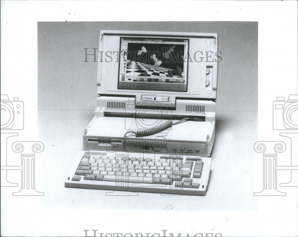 1991 Press Photo Computer Types Fora LP-386c