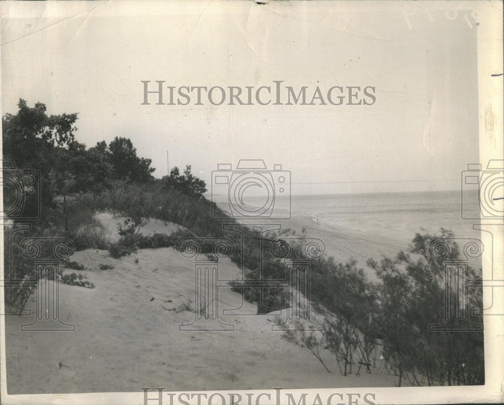 1979 Press Photo Sand Sky Water Dunes Coast Beauty