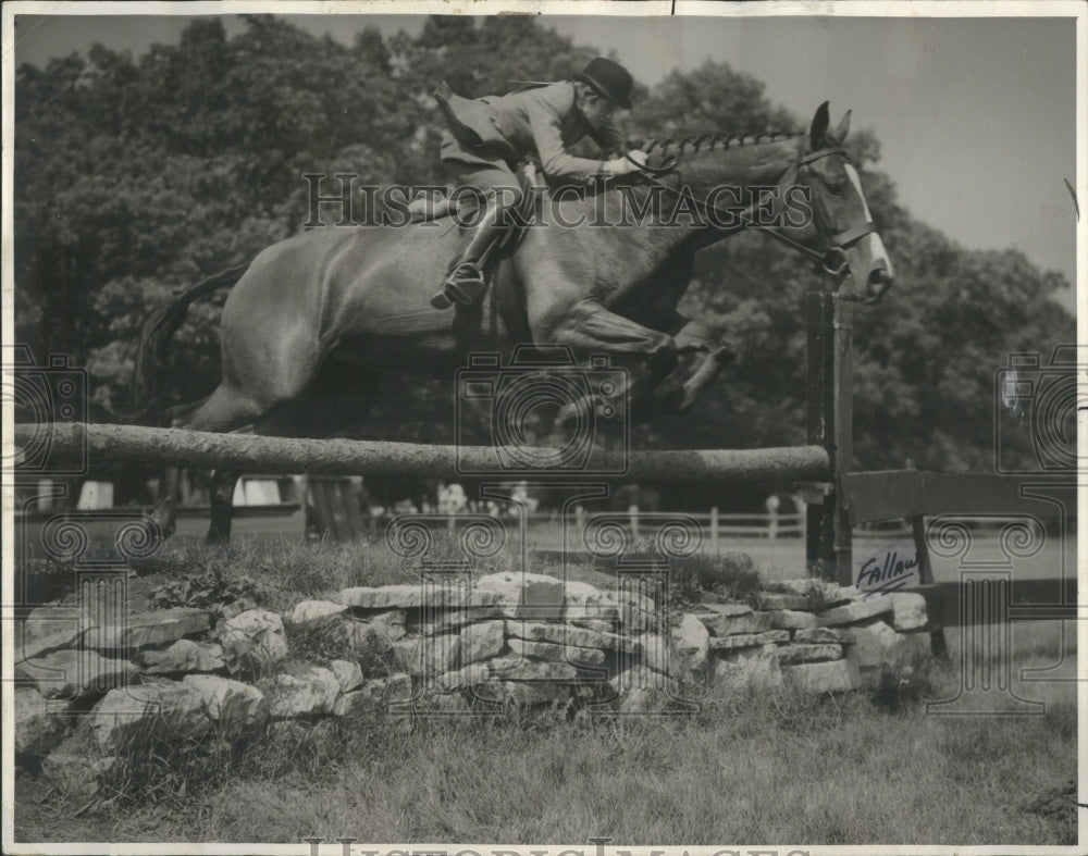 1962 Press Photo Princess Jack Forest Hose Show Jump La