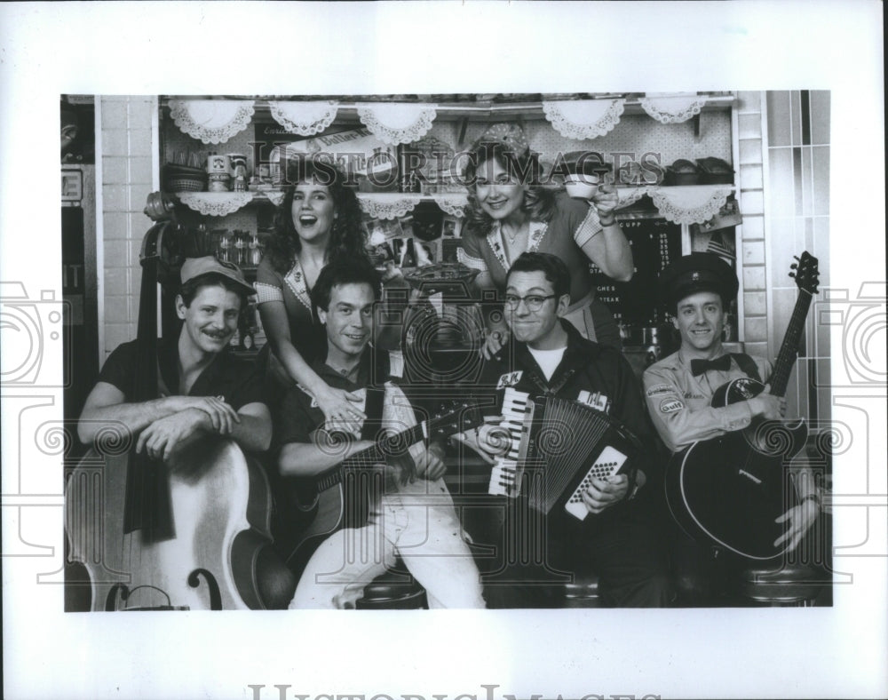 1986 Press Photo Coffee Pie Theater Center Mug Dinette