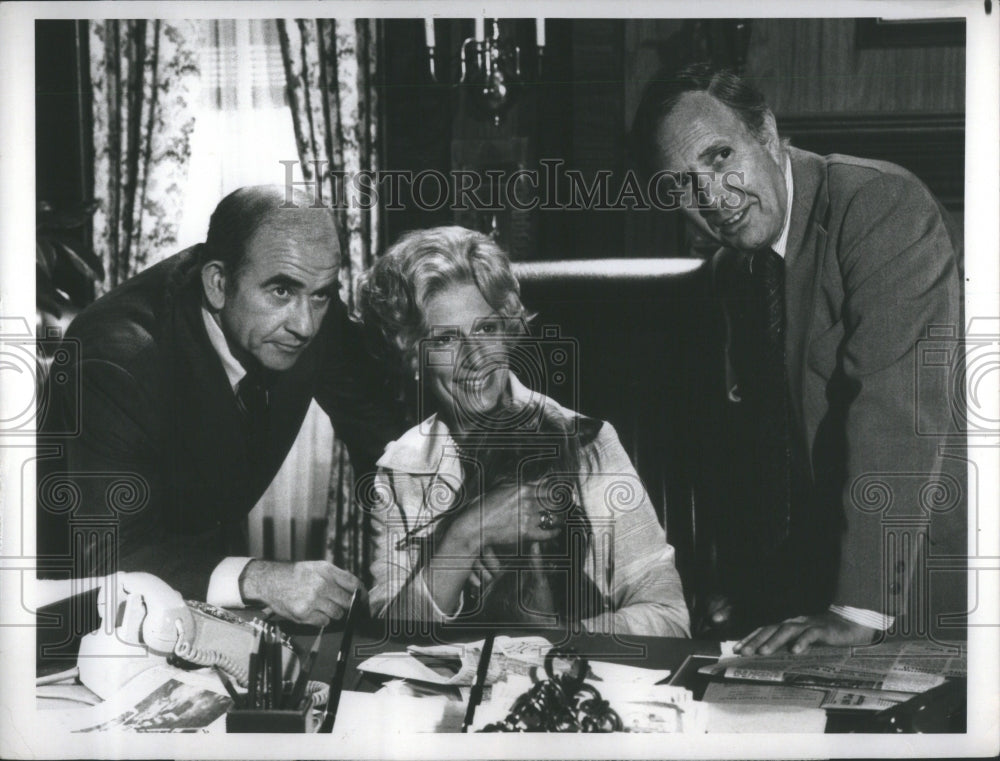 1981 Ed Asner Nancy Marchand Mason Adams - Historic Images