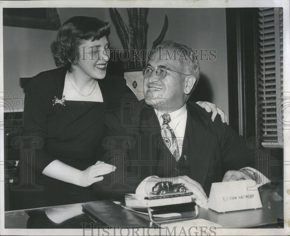 1948 Press Photo Michigan Eugene Van Antwerp Mayor