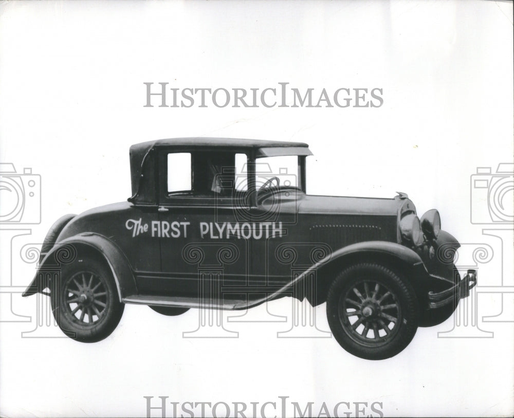 1958 Press Photo The Chrysler Corp Car