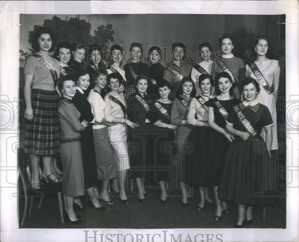 1955 Press Photo Auto Show Queens