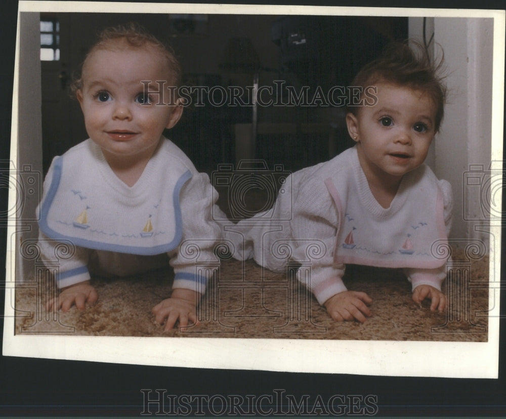 1989 Press Photo Twin Babies