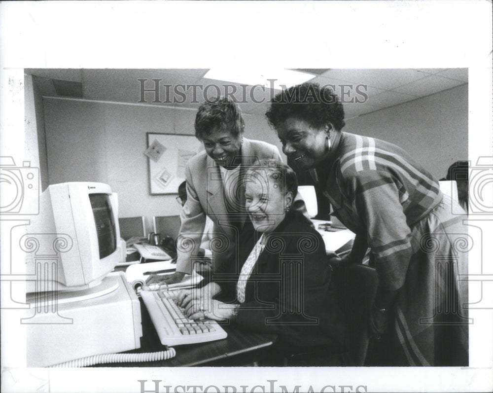 1990 Press Photo Computers