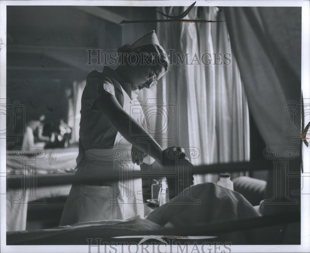 1960 University of Michigan Medical Center Press Photo