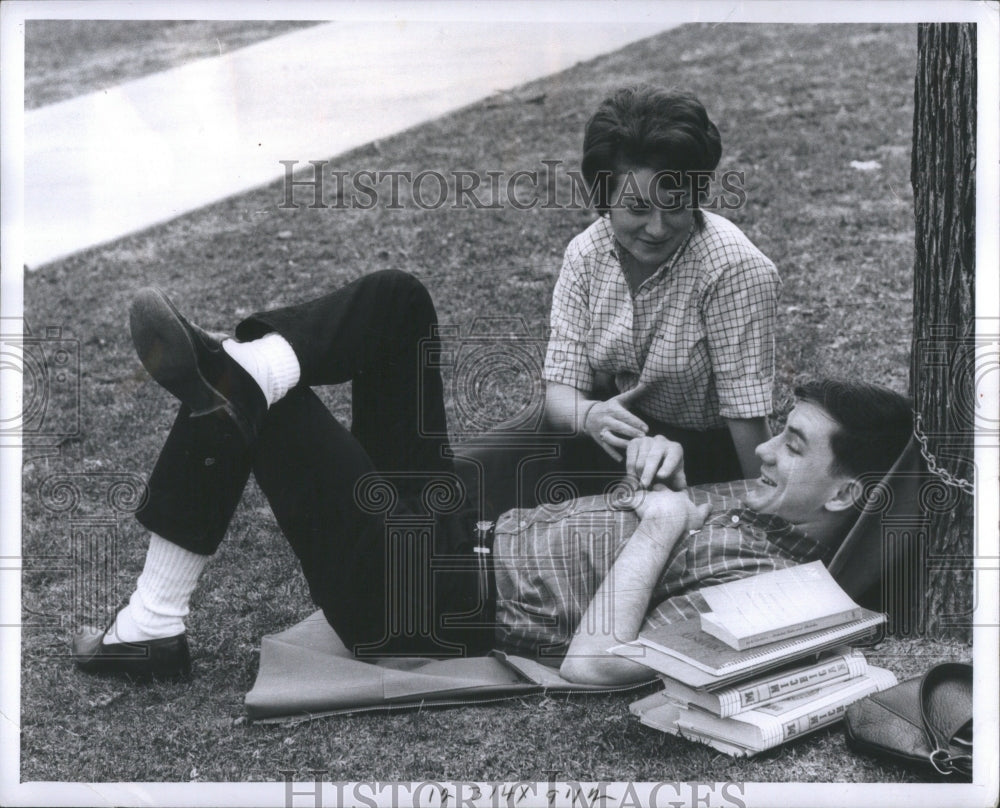 1964 Press Photo University of Michigan Students