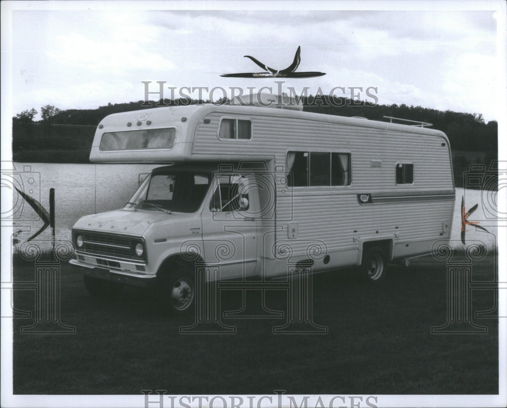 1975 Press Photo Motor Home