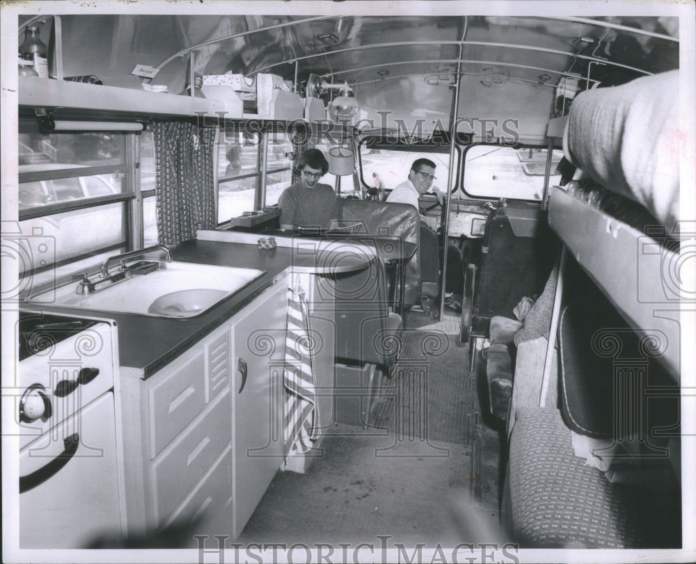 1958 Press Photo Dr Thomas Graham Enjoys New Motor Home