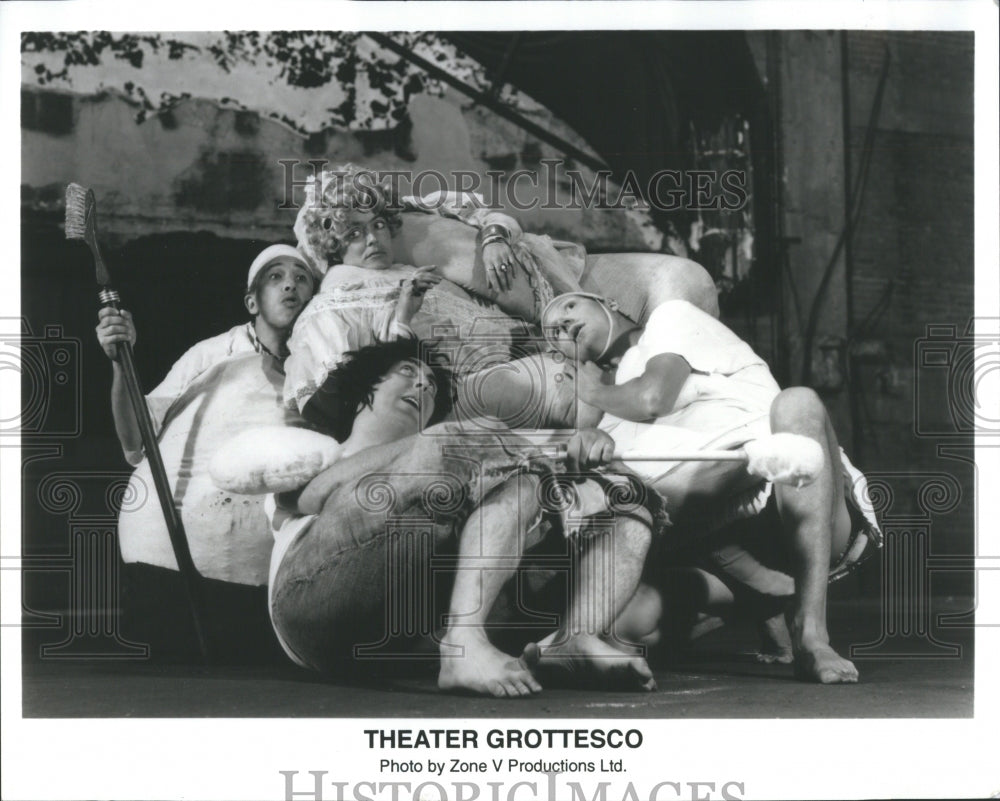 1994 Press Photo Theater Grottesco People Play