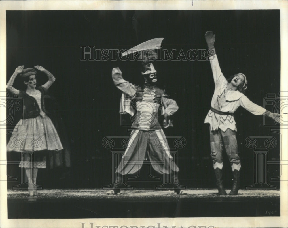 1977 Press Photo Christian Geoffrey Remaining