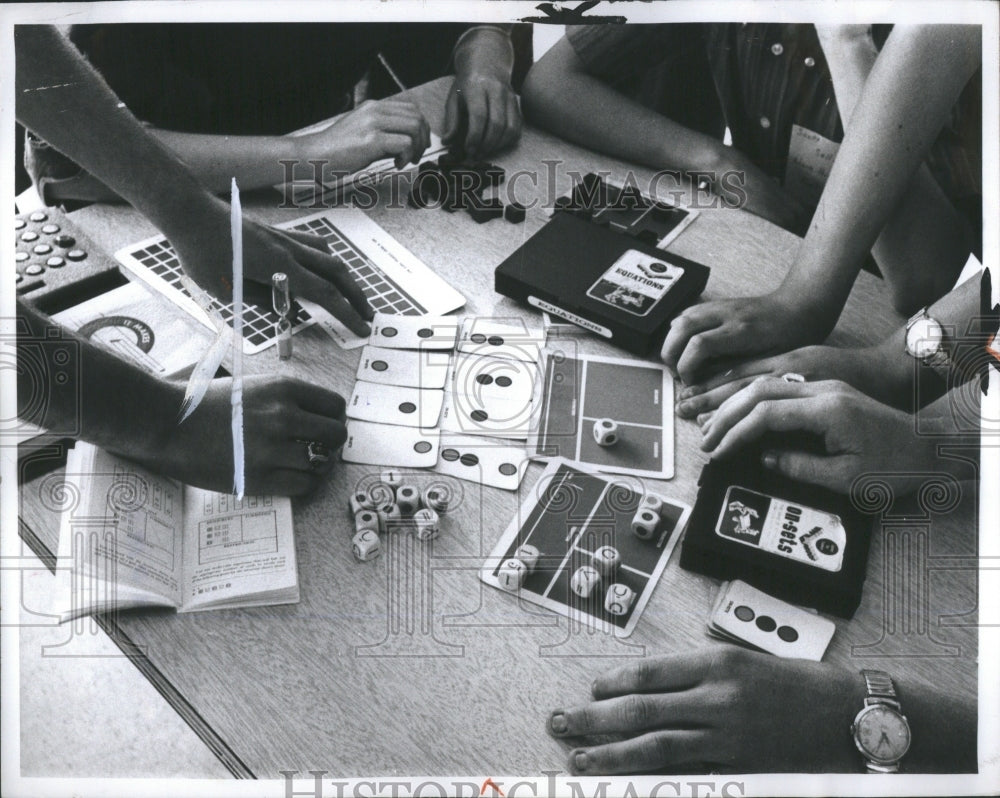 1968 Press Photo &quot;On-Sets&quot; Competitive Math Board Game