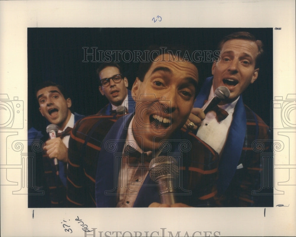 1992 Press Photo Singers Accompanied Combination