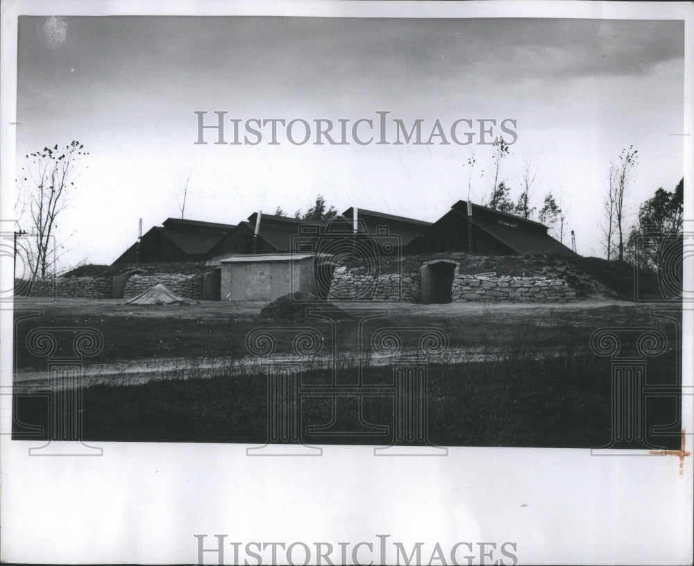 1946 Press Photo Tony Louis Piatoni Mushroom Farm - Historic Images