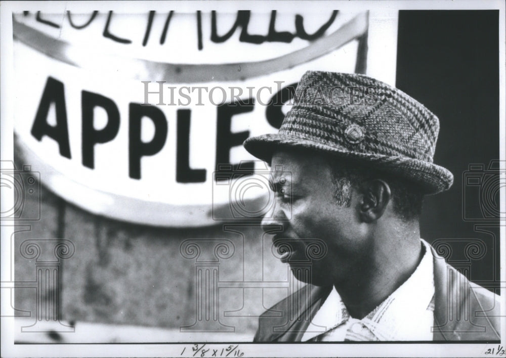 1971 Press Photo Portrait Of A Black Muslim Man