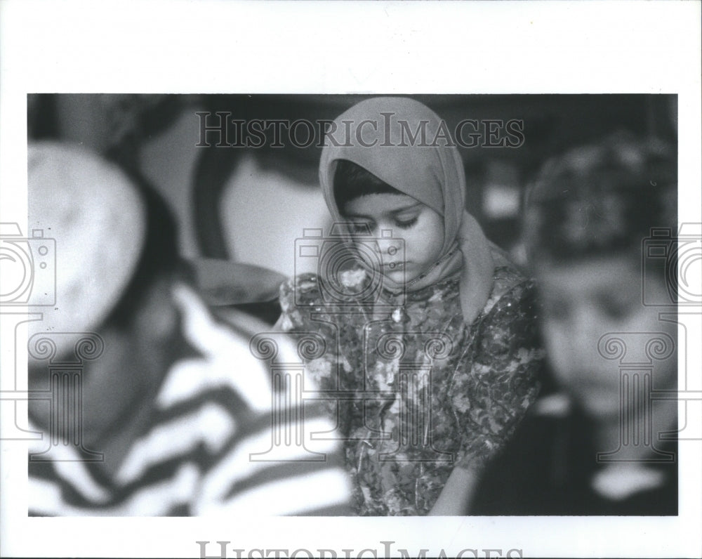 1992 Press Photo Begg Family Living Rom Prayer Noon