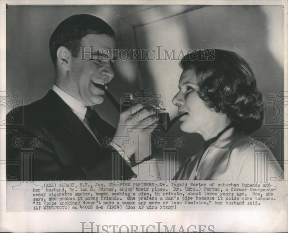 1964 Press Photo Dr Ingrid Porter &amp; Dr Ian Porter Smoke