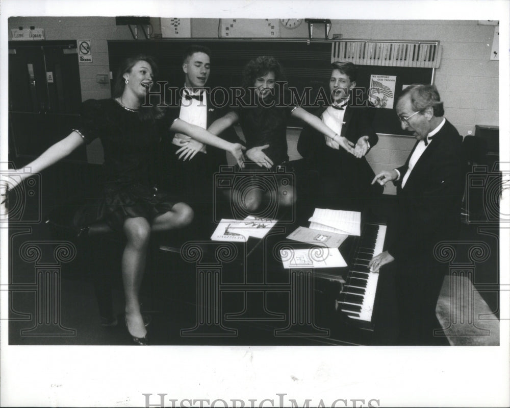 1991 Press Photo Singers Sherry Czajka Habitz Piano