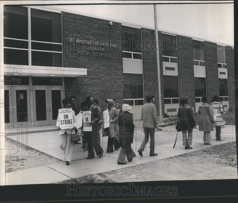 1973 Press Photo Teachers Martin Luther King Dix moor