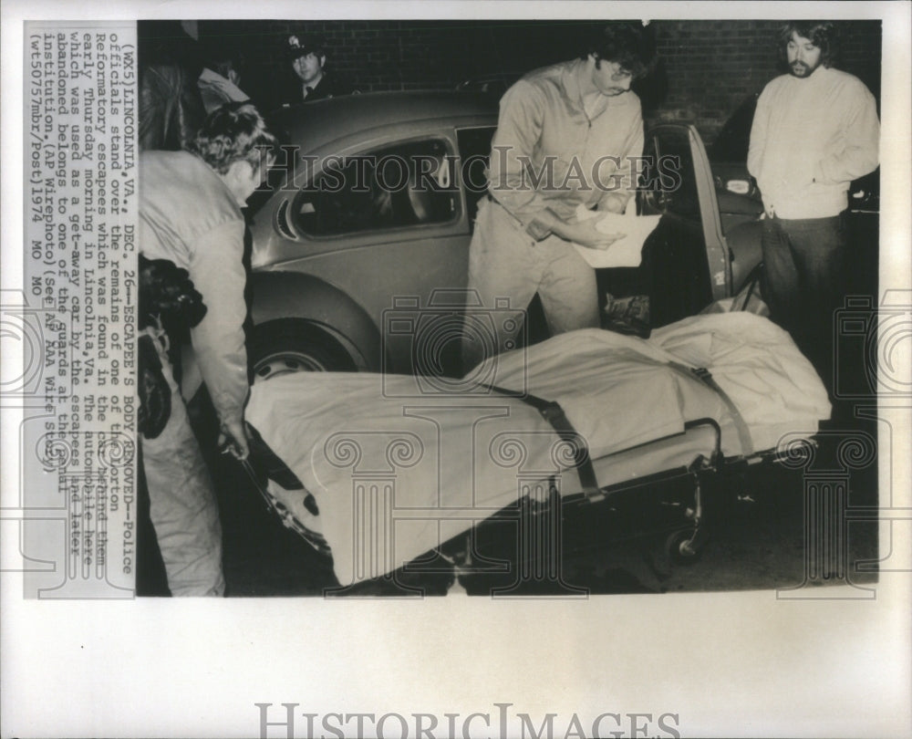 1974 Press Photo Lorton Reformatory Escapee Body Car