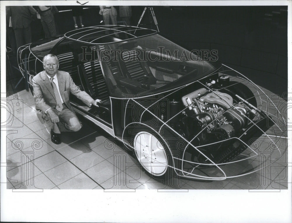 1982 Press Photo Roger B. Smith General Motors Chairman