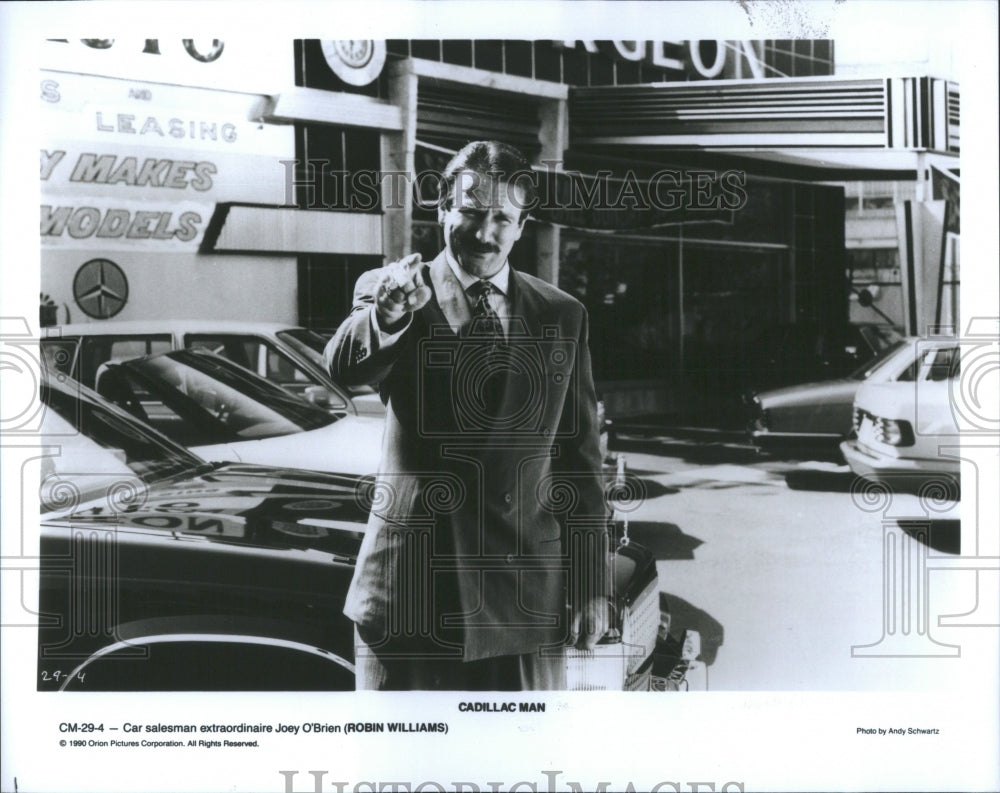 1994 Press Photo Cadillac Man Robin Williams Salesman