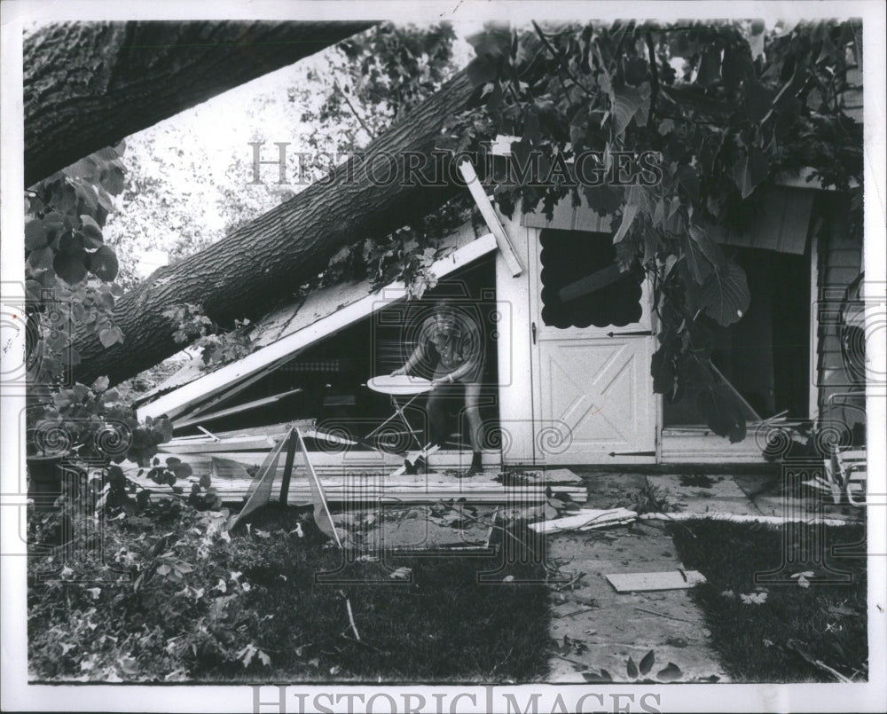 1971 Press Photo Lynn summer home hit by tornado