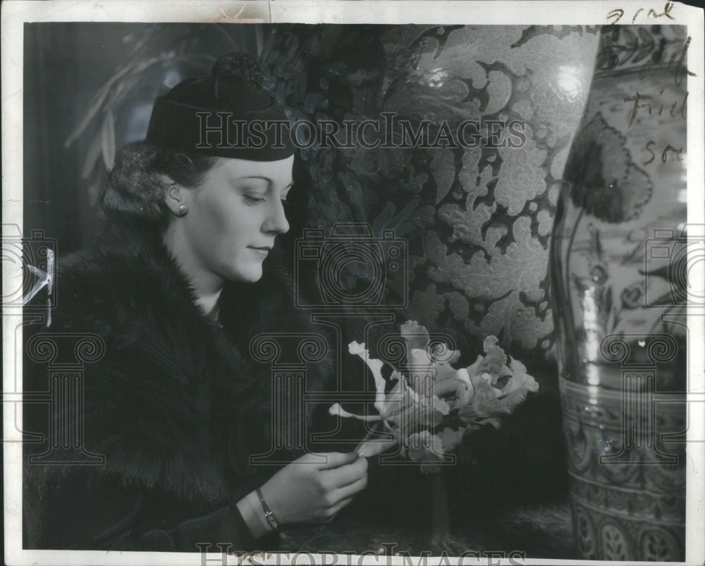 1936 Press Photo Anna Mary Walber Singer Mrs HowardKres