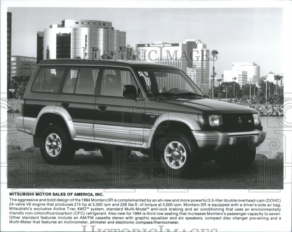 1994 Press Photo Mitsubishi Motor 1994 Montero SR Car