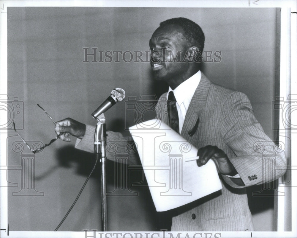 1992 Press Photo Speaker Northern Pontiac Nasir Saleem