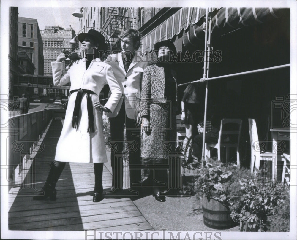 1970 Press Photo Winter Fashions by Designer Gunter - Historic Images