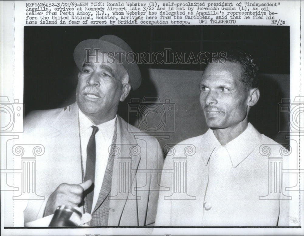 1969 Press Photo Jeremiah Gumbs Kennedy Airport Ronald