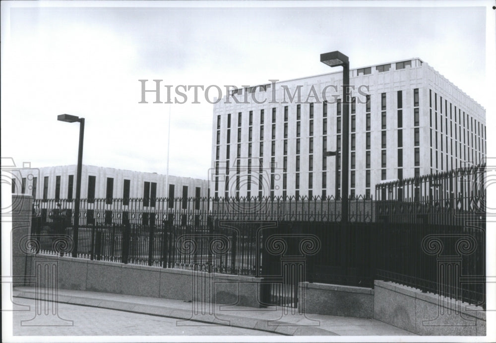 1987 Press Photo Soviet Embassy Complex Washington Hill