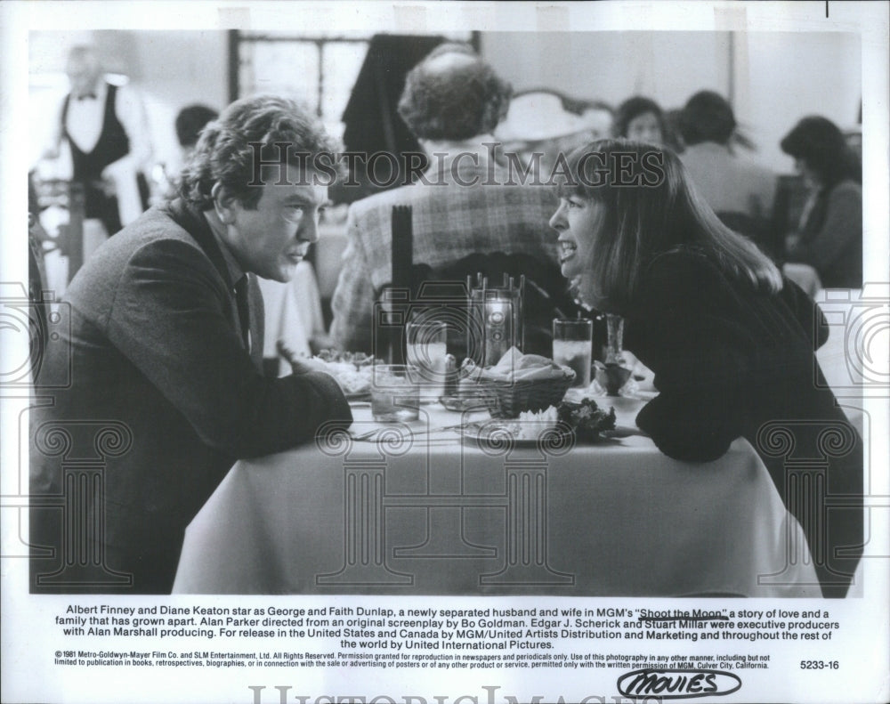 1982 Press Photo Shoot the Moon: arguing in restaurant