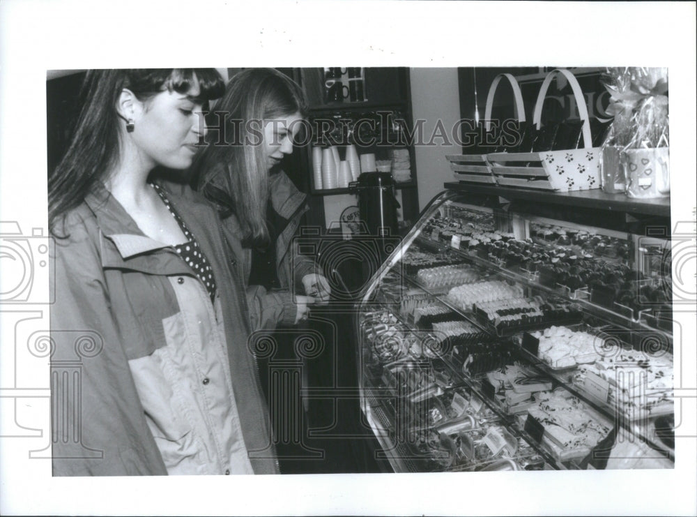 1993 Press Photo Rocky Mount Chocolate factory