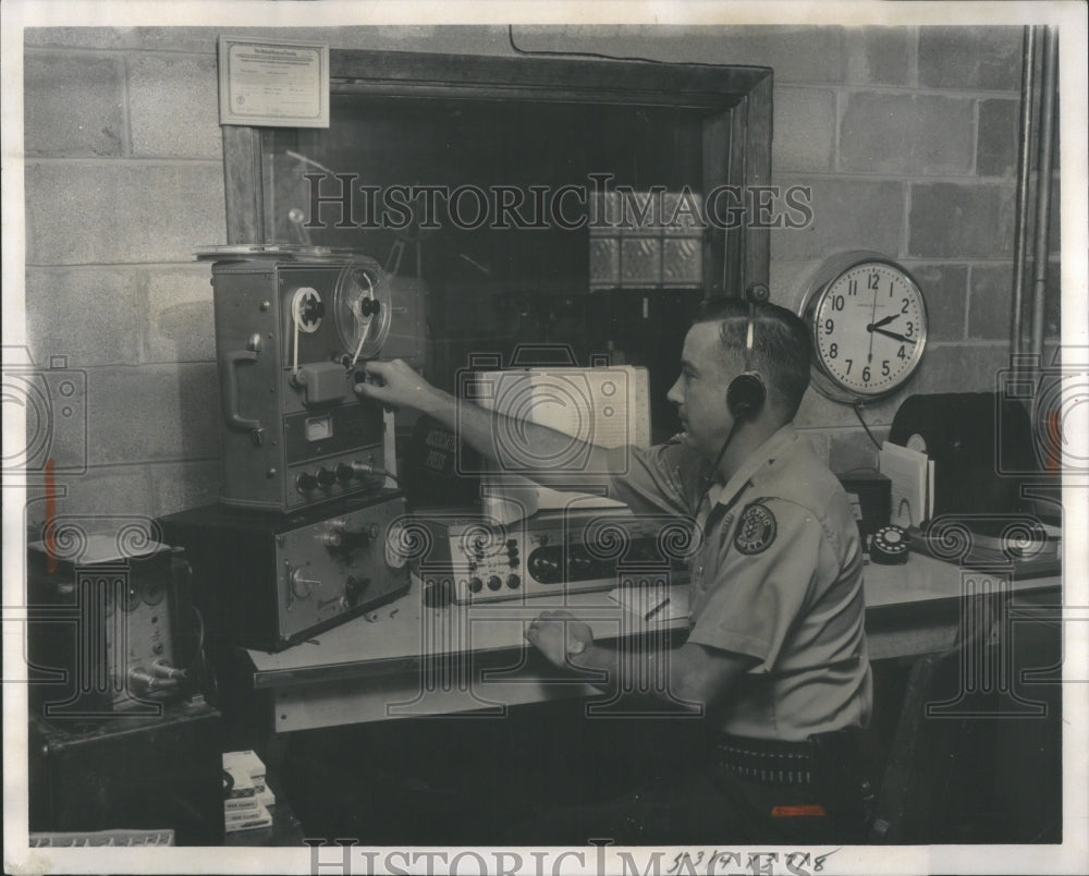 1961 Press Photo Wrmp Studios Officer Lapshan Taperecor