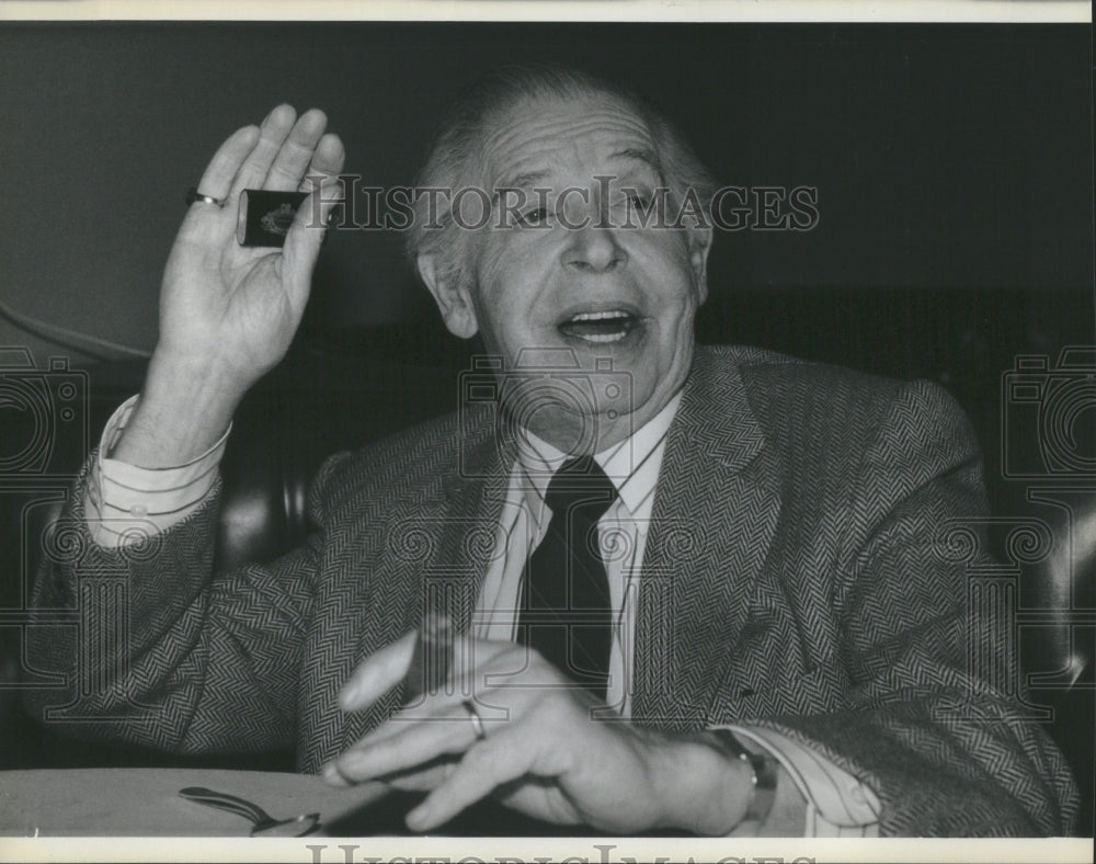 1988 Press Photo Milton Berle