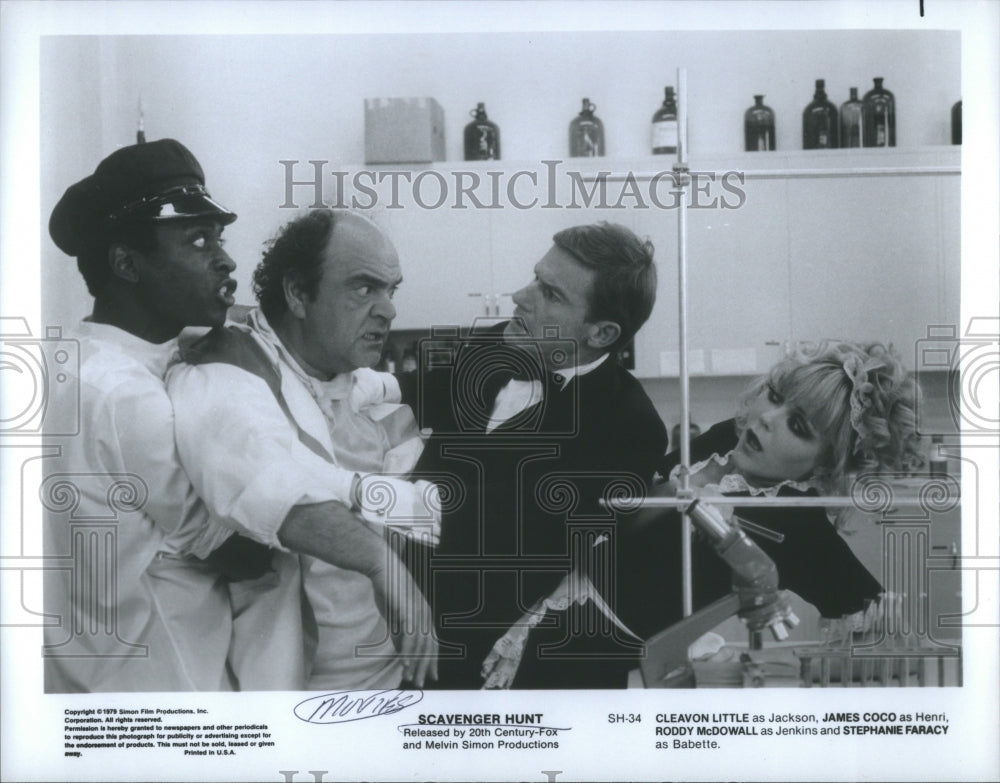 Press Photo Scavenger Hunt Cleavon Stephanine James Coc