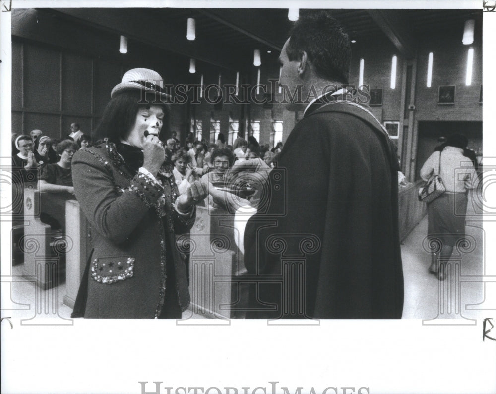 1988 Press Photo Ballons Bill Lozon Saint .Iganatius