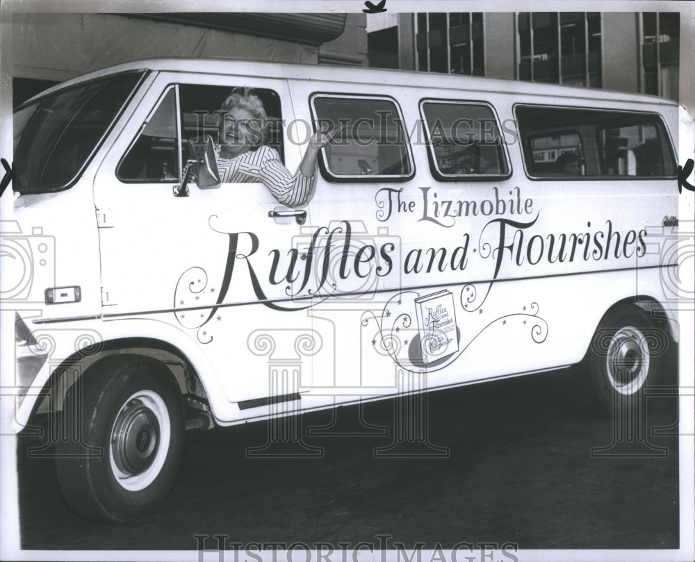 1970 Press Photo Author Liz Carpenter In Her Lizmobile