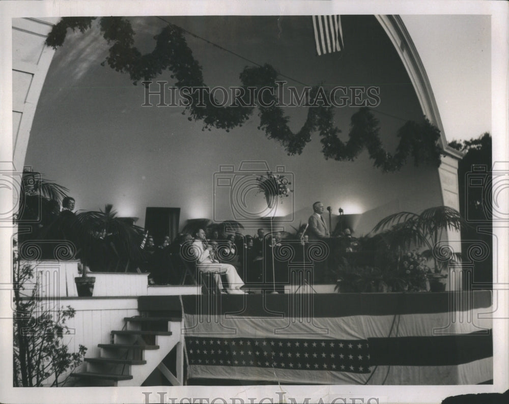 1937 Press Photo Editor Detroit Gilmore Sunrise Service