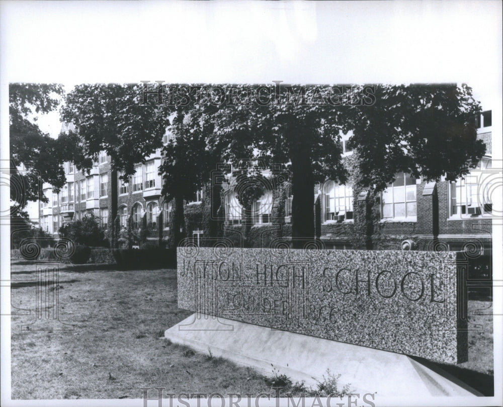 1976 Press Photo Jackson High School Sign Exterior