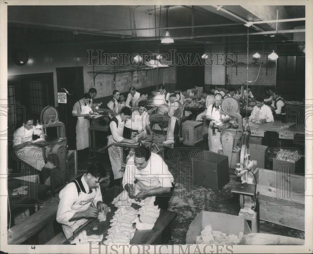 1952 Press Photo Detroit News Craftsmanship Workshop