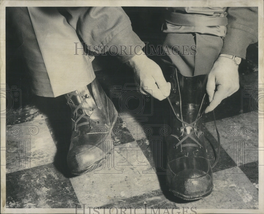 1951 Press Photo U.S. Army new rubber boots with fleece