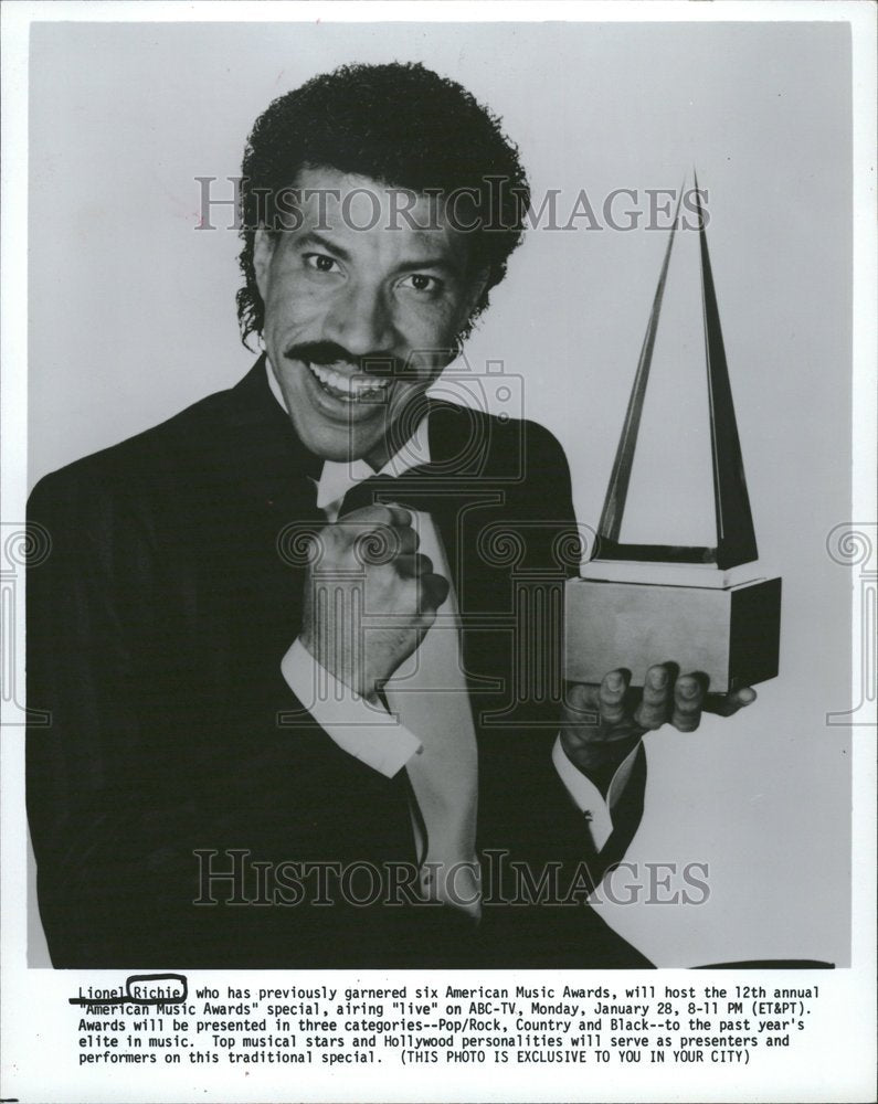 1985 Lionel Richie American Music Awards - Historic Images