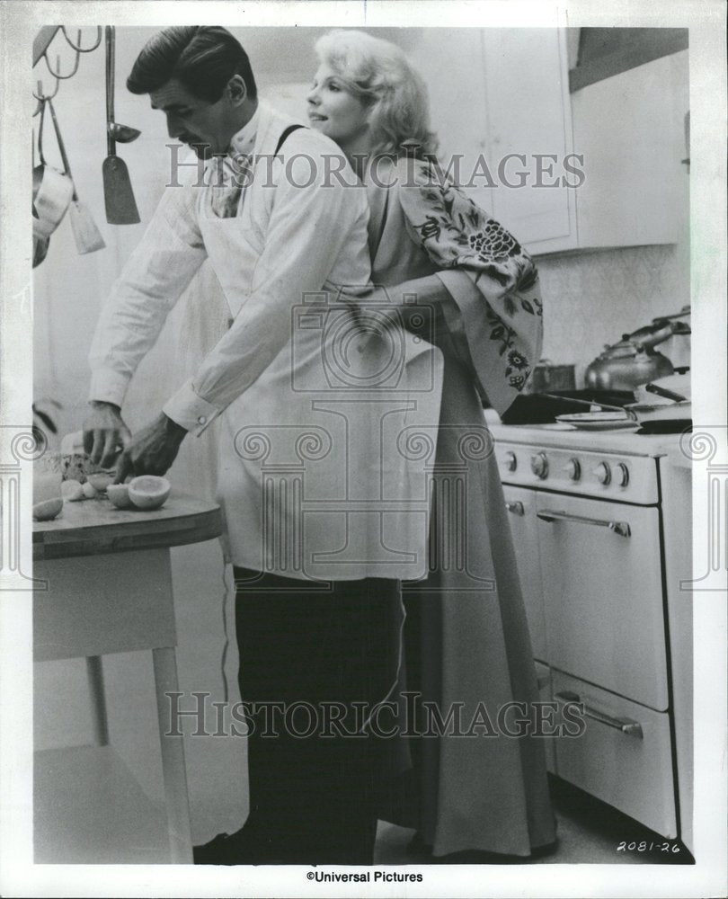 1976 Actors Jill Clayburgh and James Brolin - Historic Images